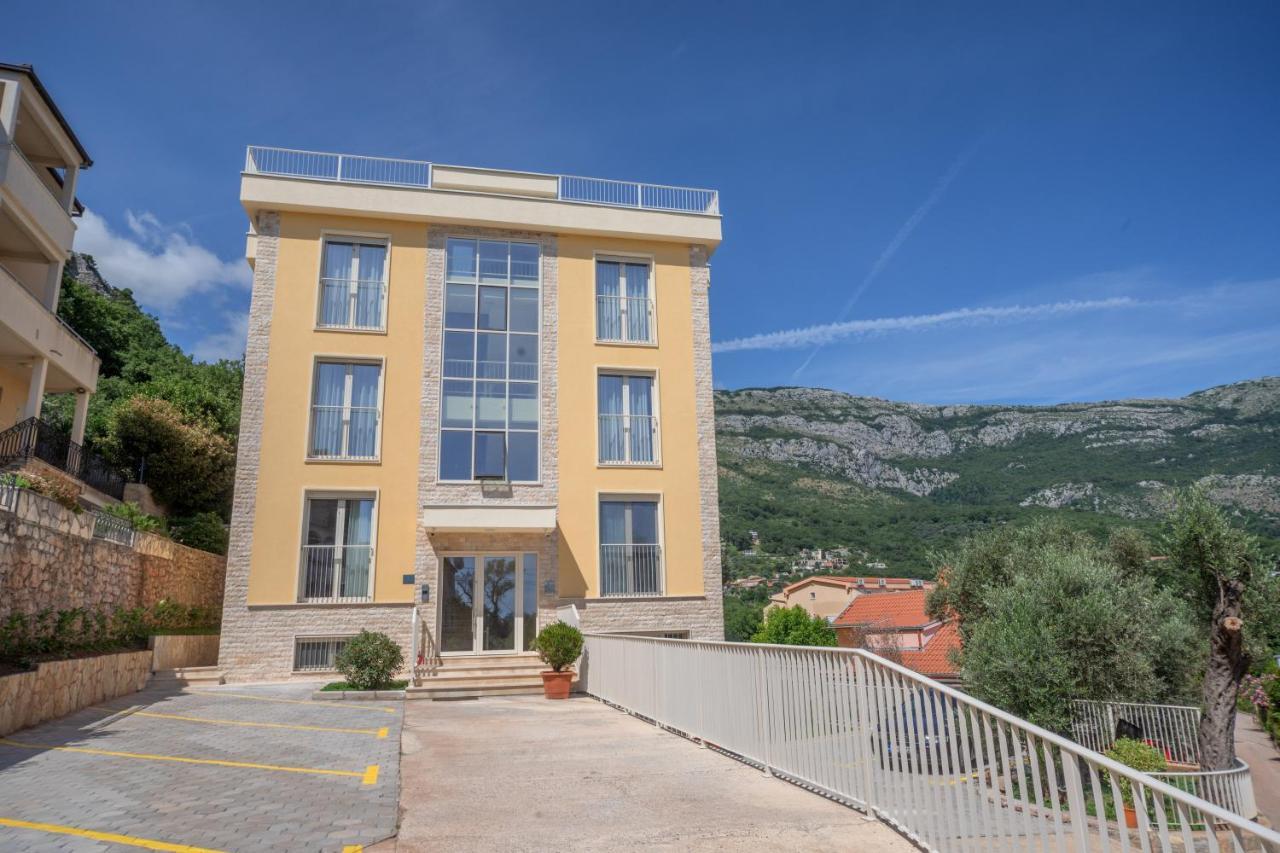 Apartments Bonazza Petrovac エクステリア 写真
