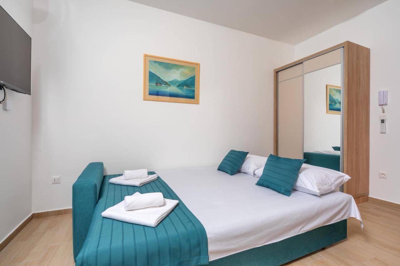 Apartments Bonazza Petrovac エクステリア 写真