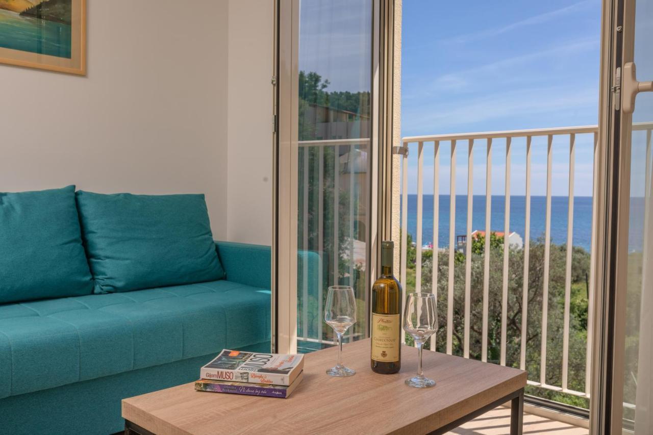 Apartments Bonazza Petrovac エクステリア 写真