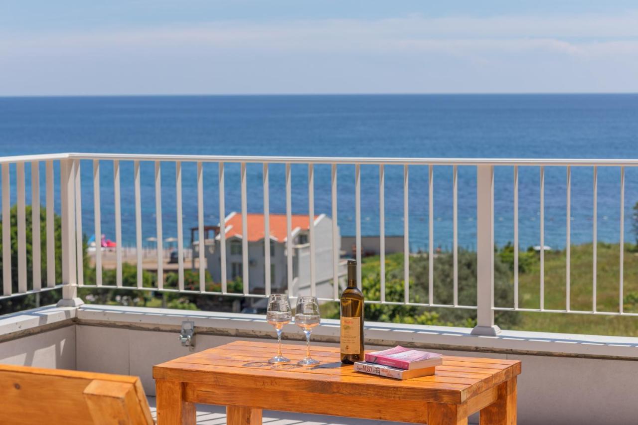 Apartments Bonazza Petrovac エクステリア 写真