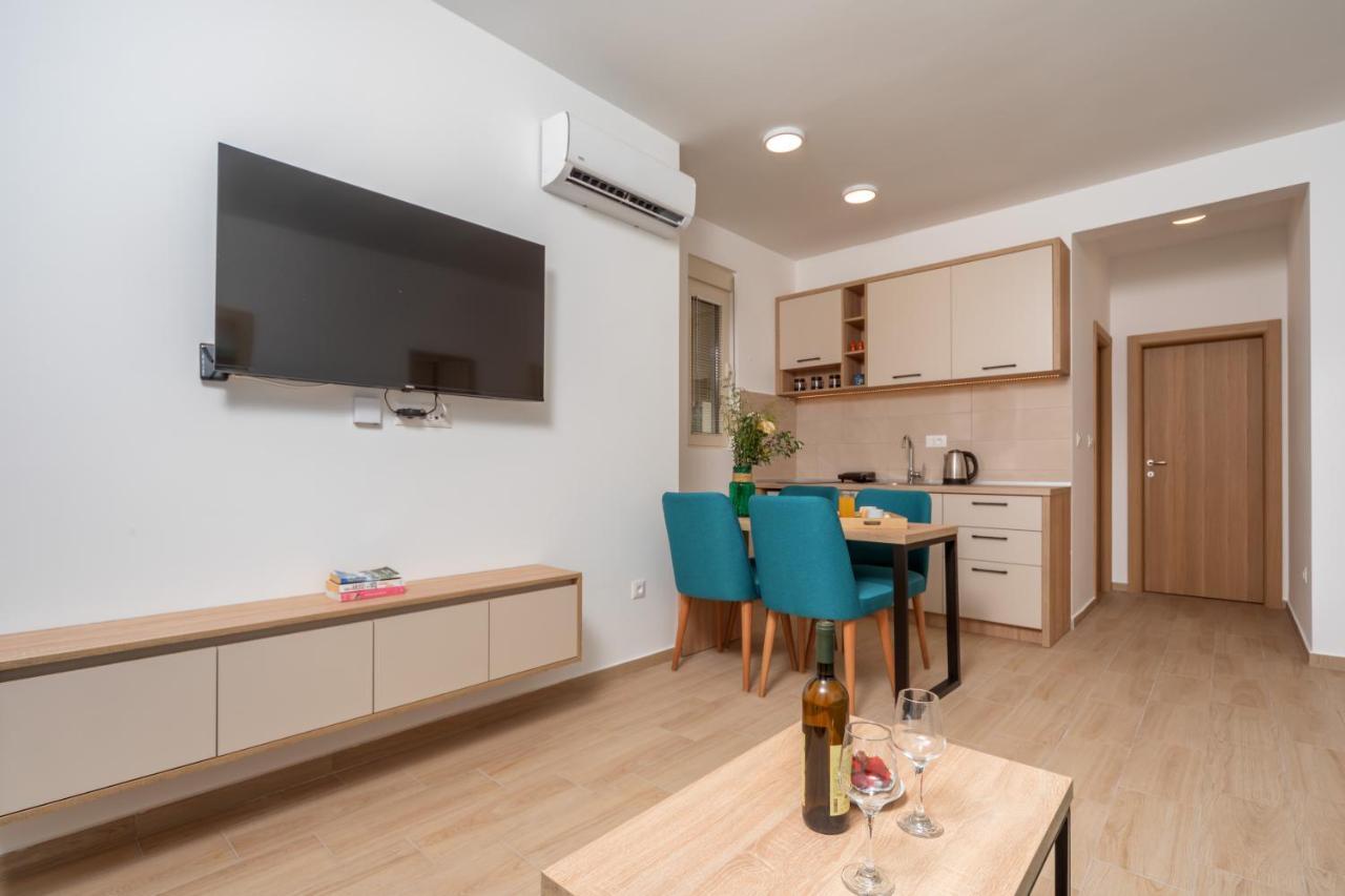 Apartments Bonazza Petrovac エクステリア 写真